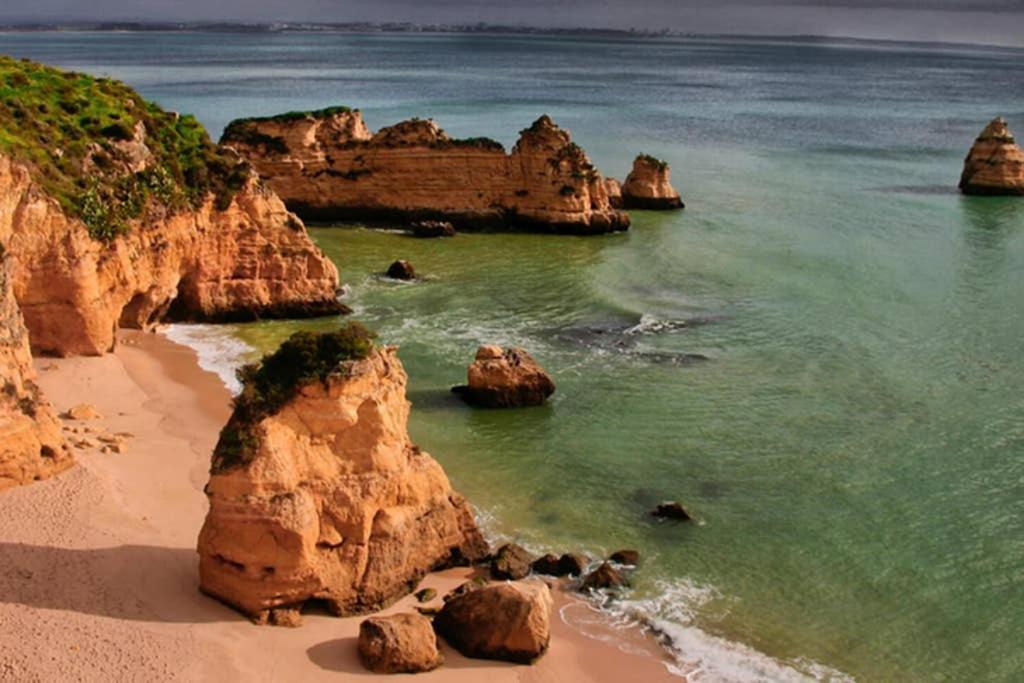 Maray Near Porto De Mos And Dona Ana Lagos