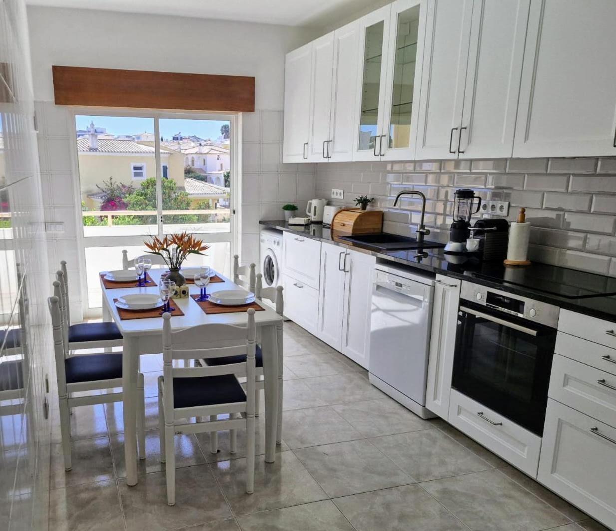Apartamento Maray Near Porto De Mos And Dona Ana Lagos