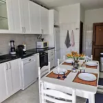 Maray Apartment Near Porto De Mos And Praia Dona Ana