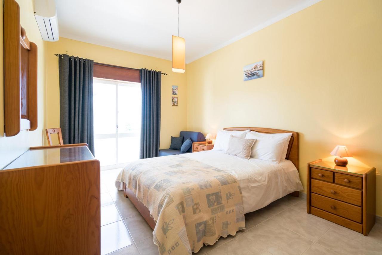 Maray Near Porto De Mos And Dona Ana Apartment