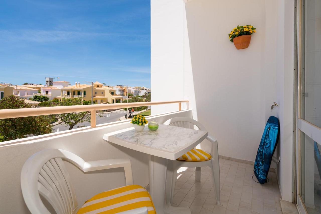 Maray Near Porto De Mos And Dona Ana Apartment